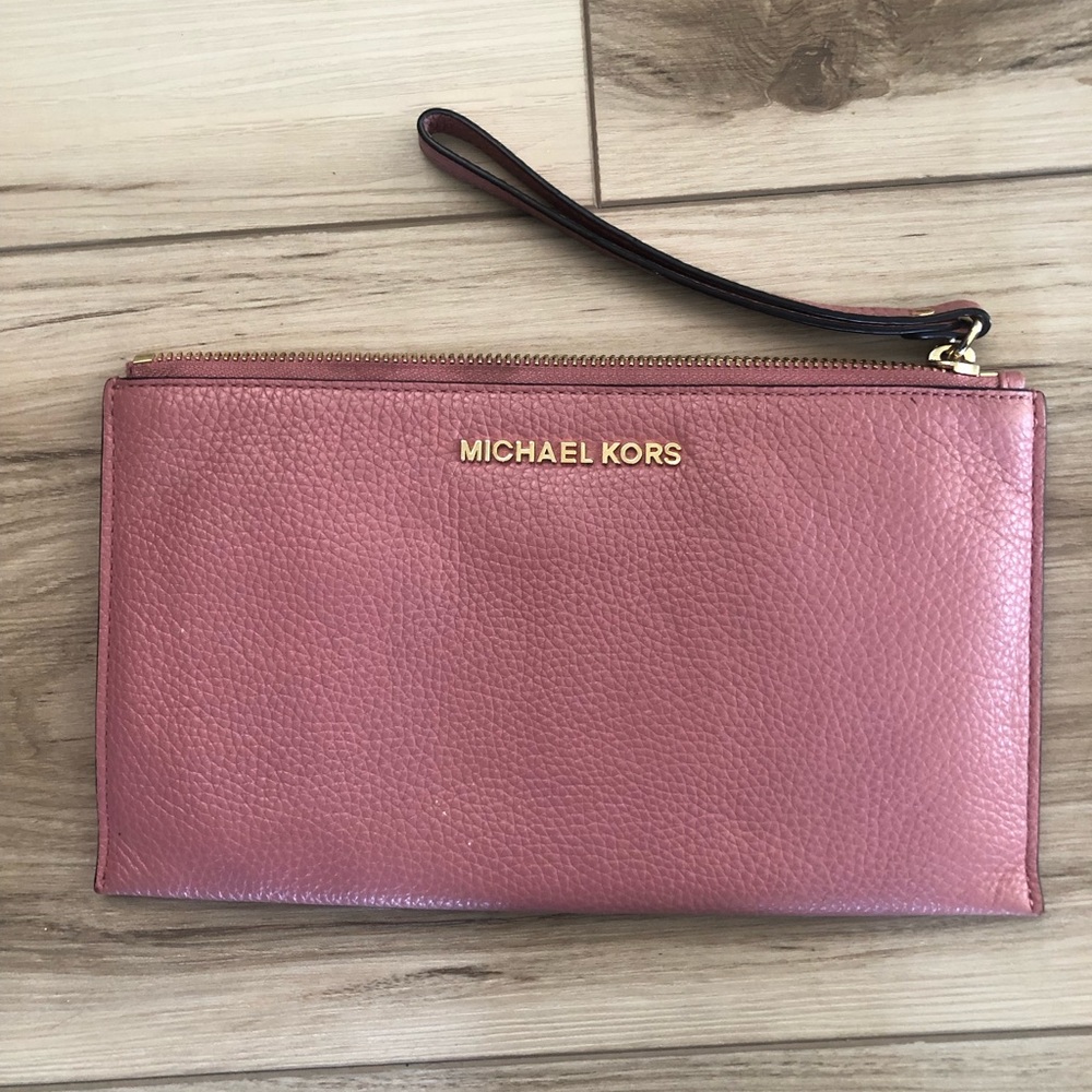Michael Kors wristlet